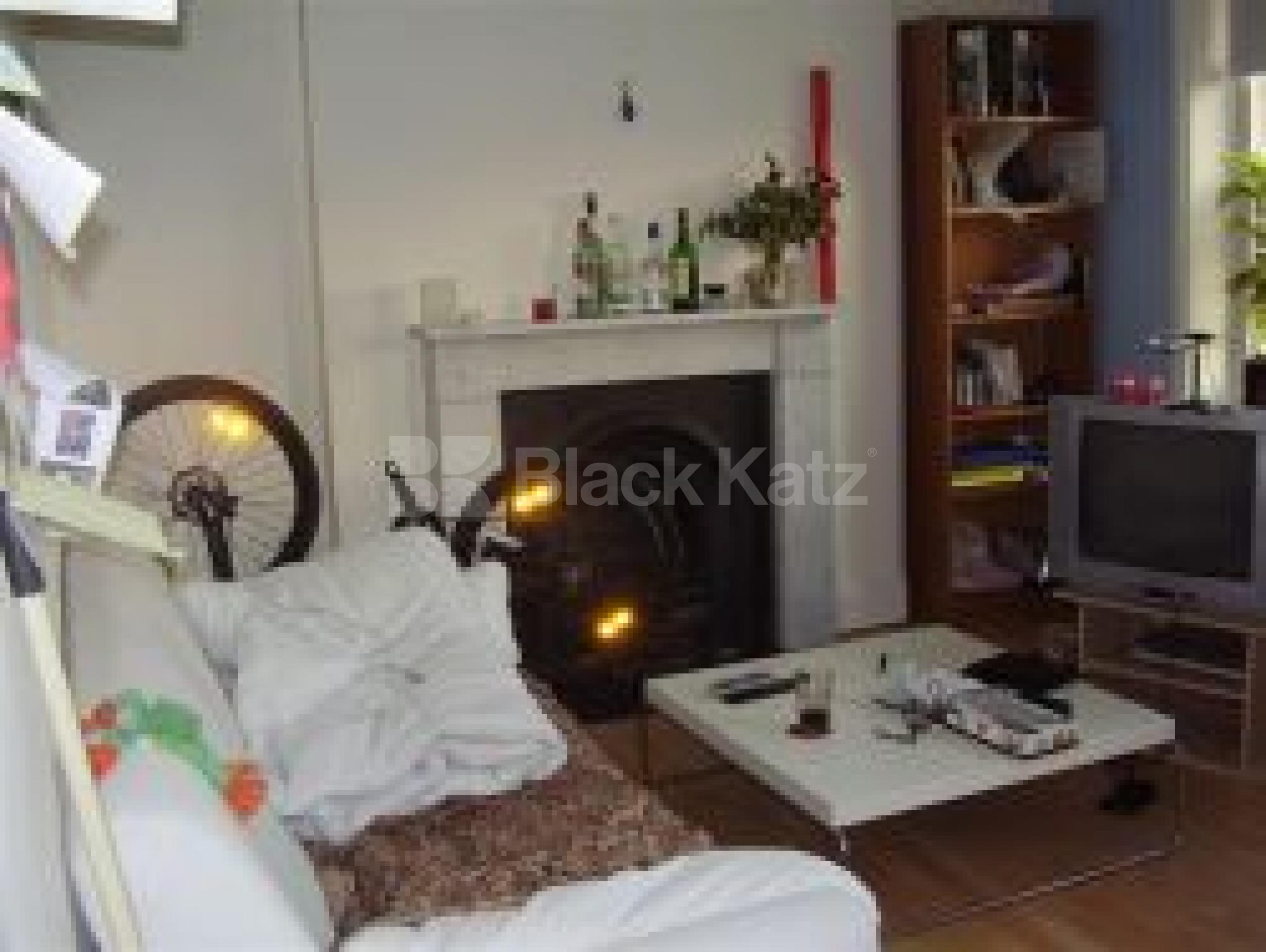 			LOCATION LOCATION LOCATION !!!, 1 Bedroom, 1 bath, 1 reception Flat			 Chapel Market, ISLINGTON N1